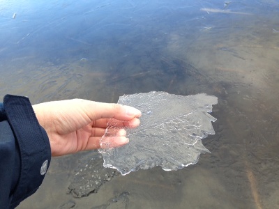バラギ湖氷　手.jpg