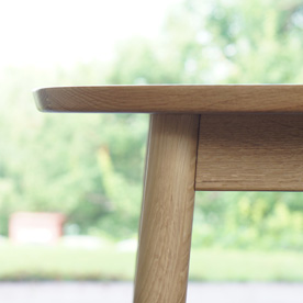 オーク材テーブル・丸脚・幅１５０ｃｍ 幅１５０×奥行８０×高さ 